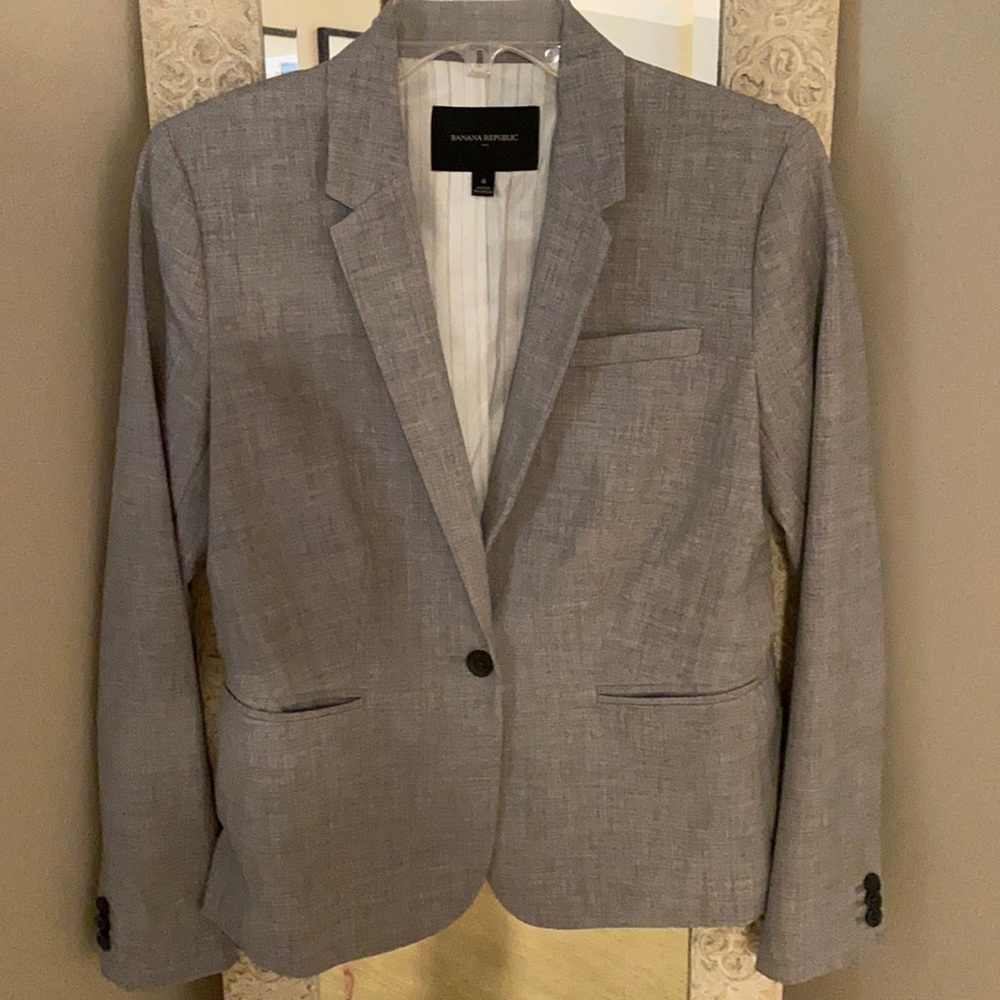 BANANA REPUBLIC GREY SUIT JACKET SIZE 4